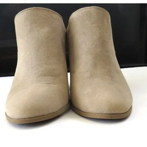 Express Women's Block Heel Mules  Faux Suede Tan  8 EUC - Picture 9 of 11